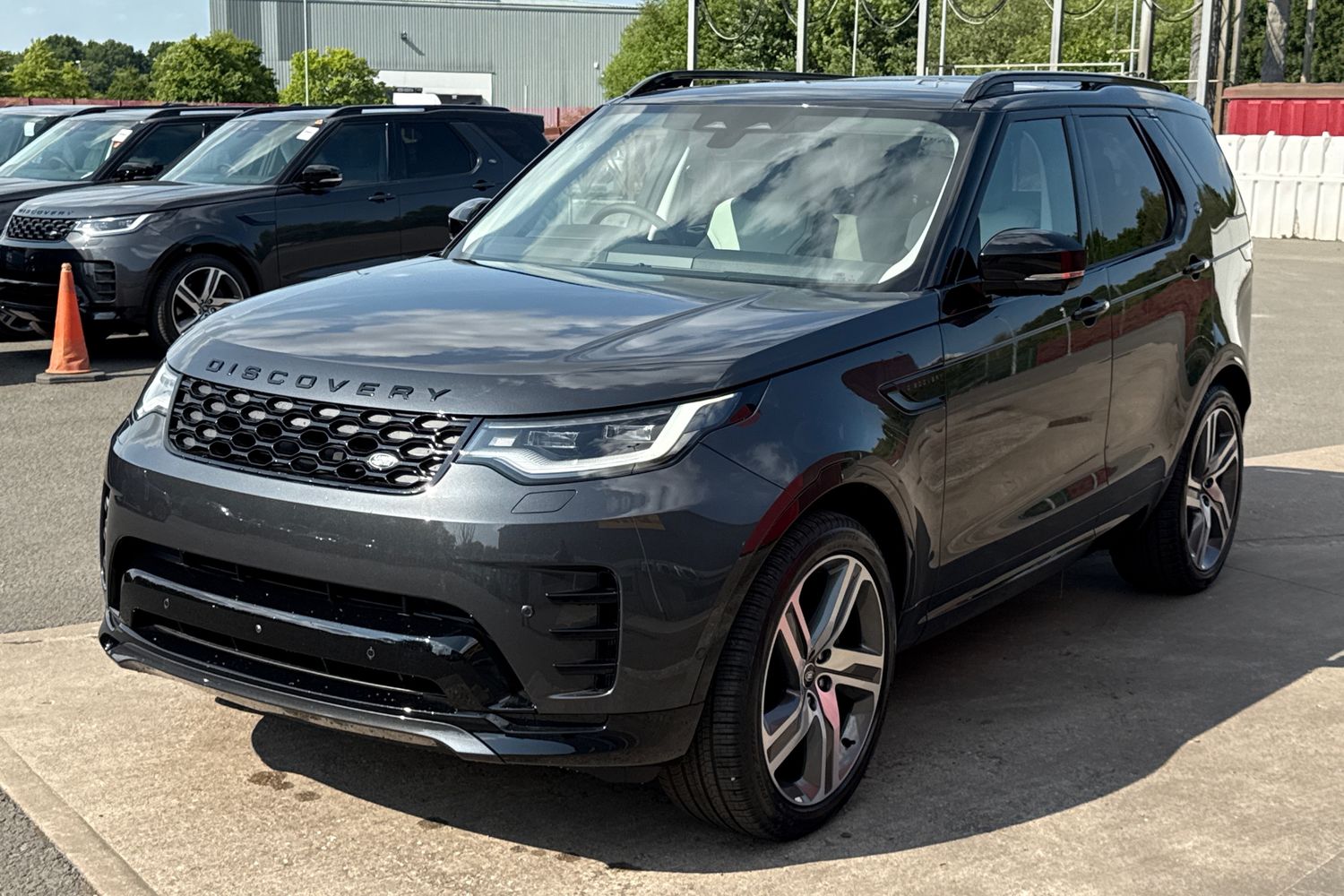 Used Land Rover Discovery 2026 for sale - 77436063: Photo 21