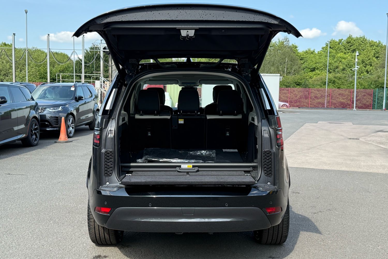 Used Land Rover Discovery 2026 for sale - 77436063: Photo 33