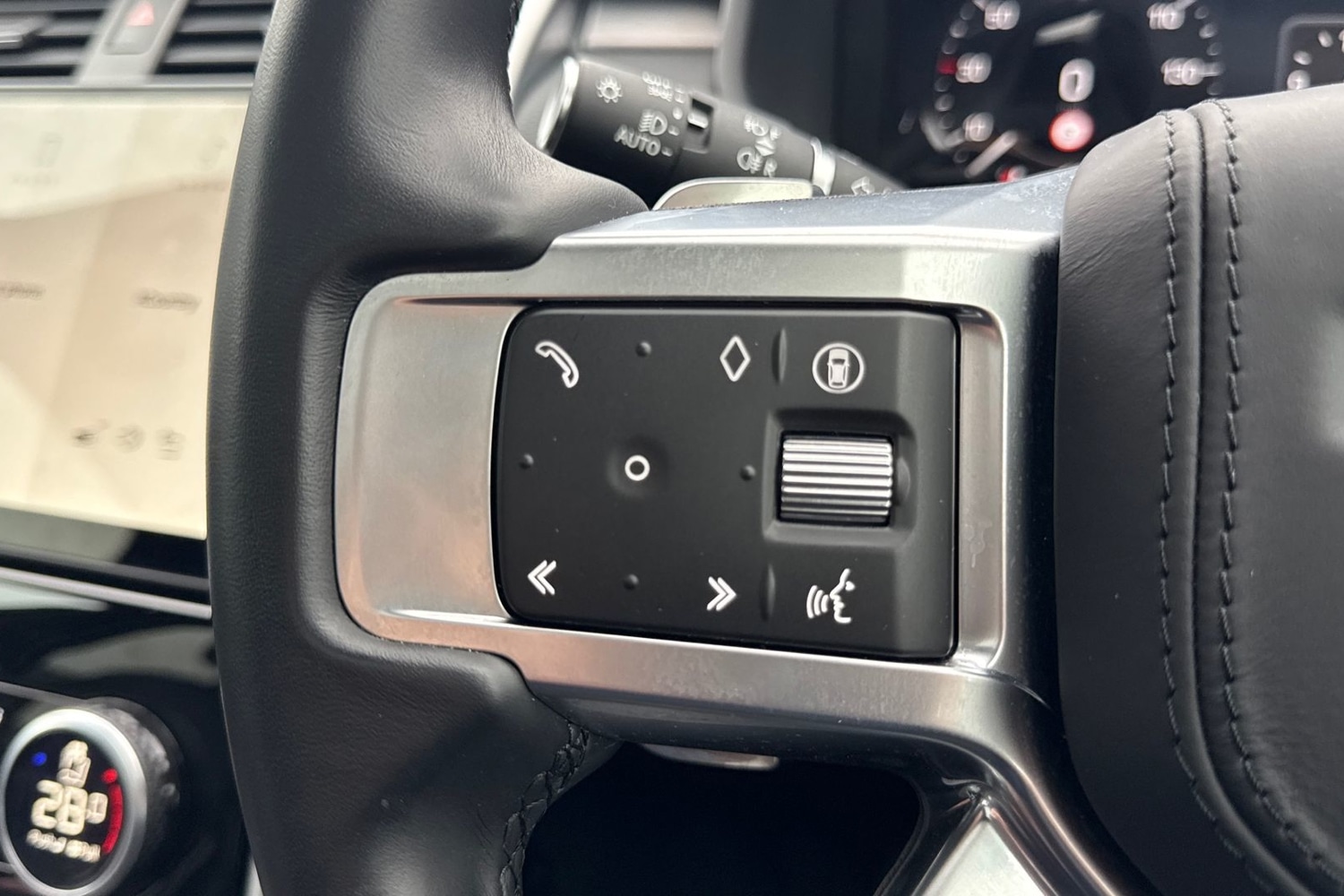 Used Land Rover Discovery 2025 for sale - 77383346: Photo 34