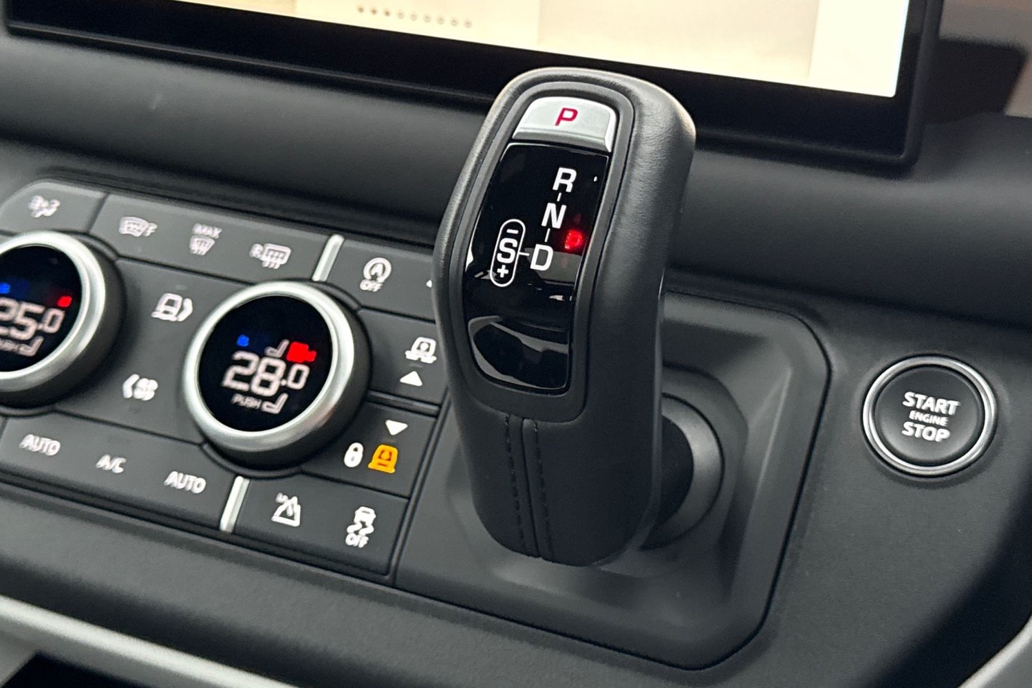 Used Land Rover Defender 2025 for sale - 77374303: Photo 14