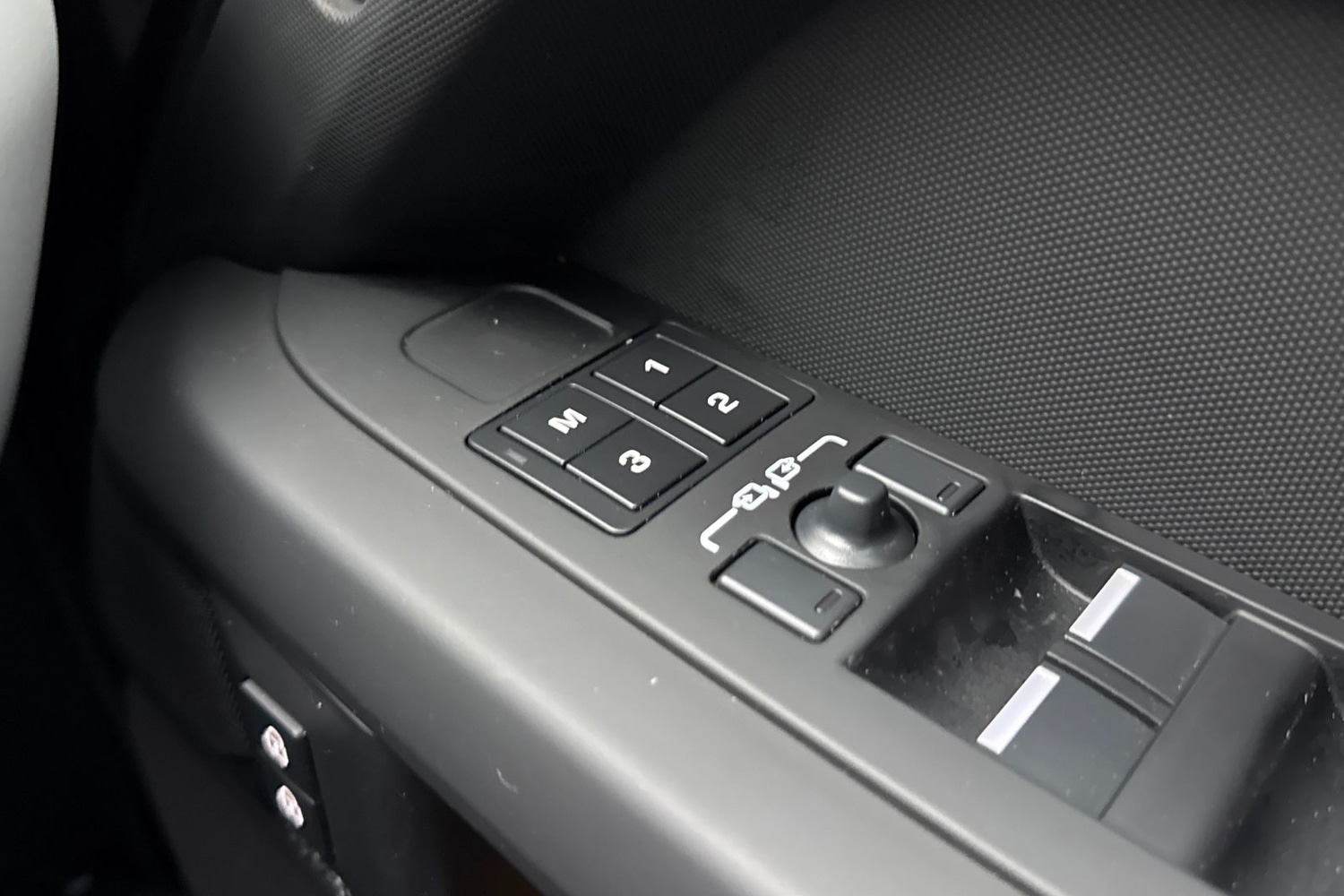 Used Land Rover Defender 2025 for sale - 77374303: Photo 26