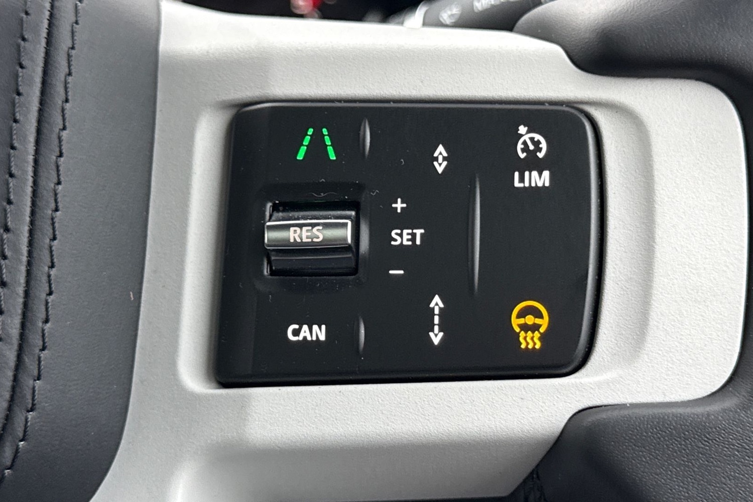 Used Land Rover Defender 2025 for sale - 77374303: Photo 34