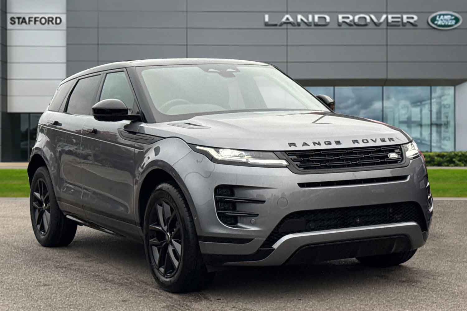 Used Land Rover Range Rover Evoque 2025 for sale - 76272476: Photo 1