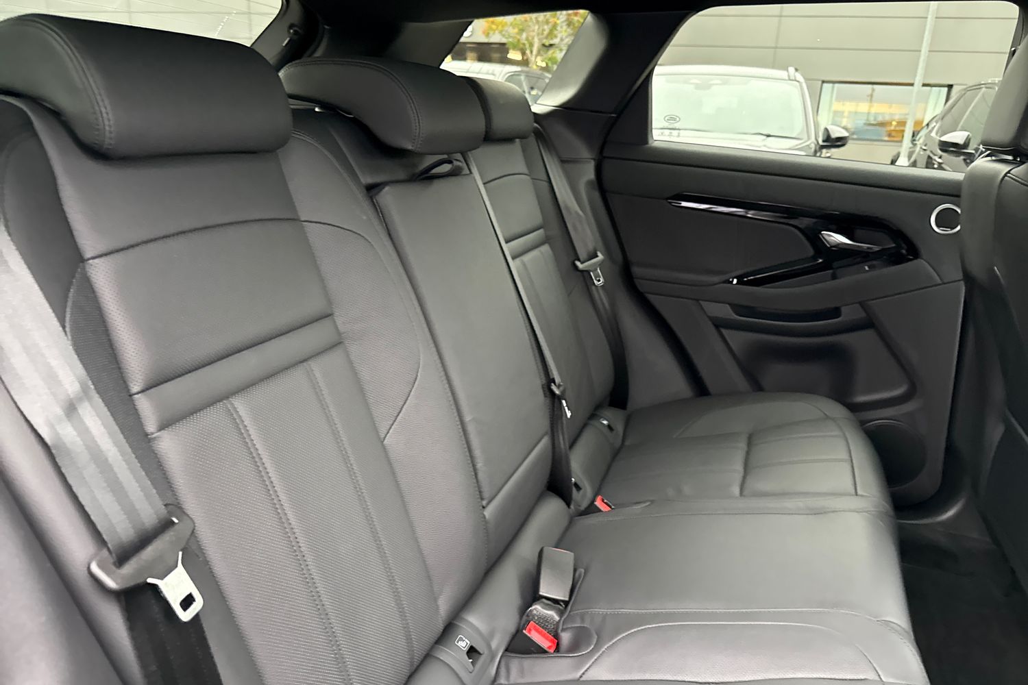 Used Land Rover Range Rover Evoque 2025 for sale - 76272476: Photo 12