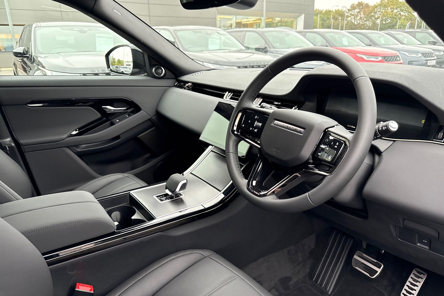 Used Land Rover Range Rover Evoque 2025 for sale - 76272476: Photo 21
