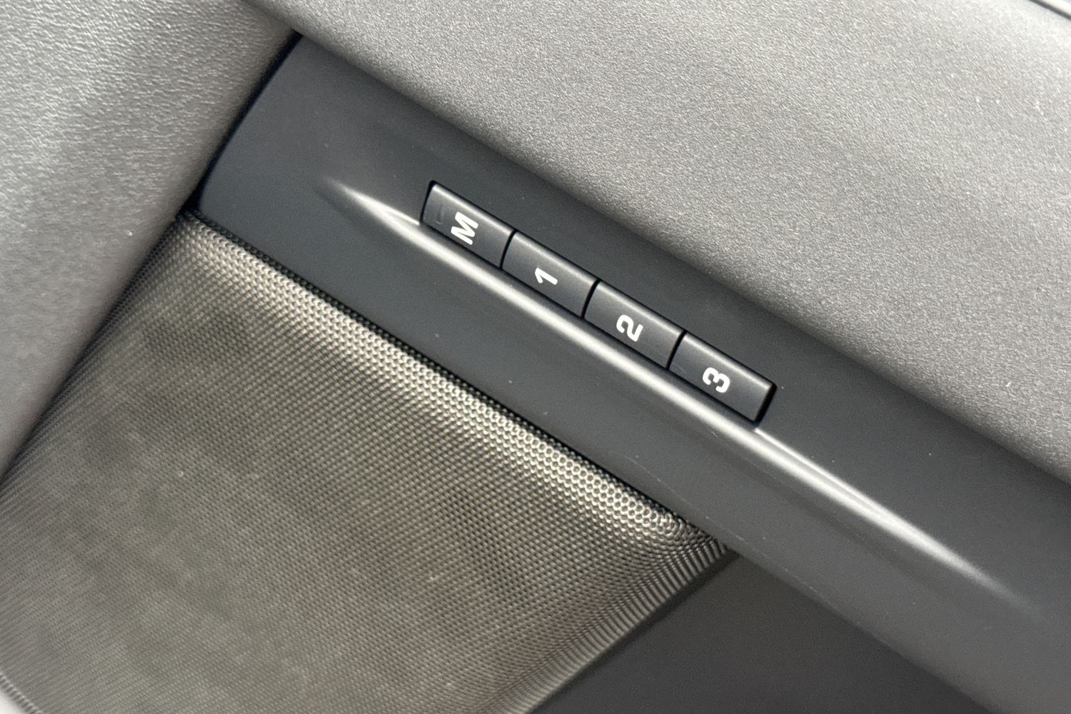 Used Land Rover Range Rover Evoque 2025 for sale - 76272476: Photo 37