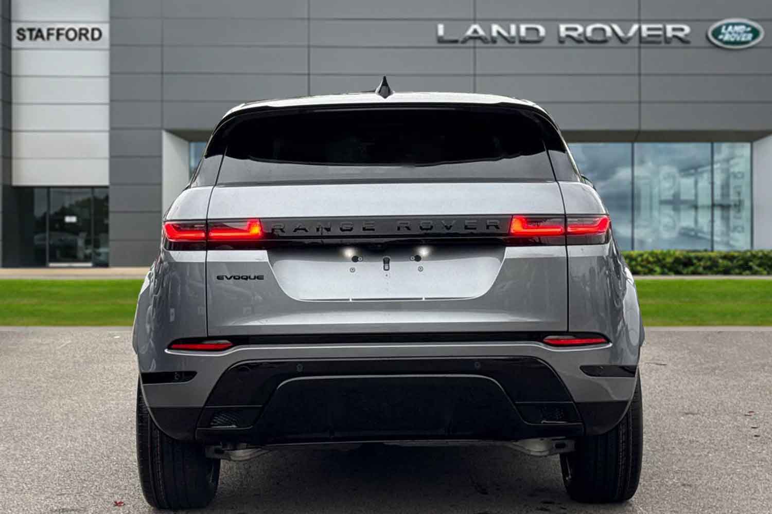Used Land Rover Range Rover Evoque 2025 for sale - 76272476: Photo 6