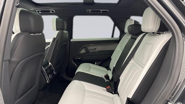 Used Land Rover Range Rover Sport 2025 for sale - 77211587: Photo 4