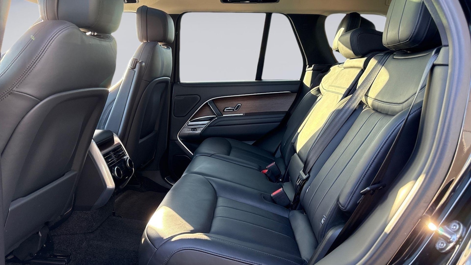 Used Land Rover Range Rover 2024 for sale - 77557392: Photo 4