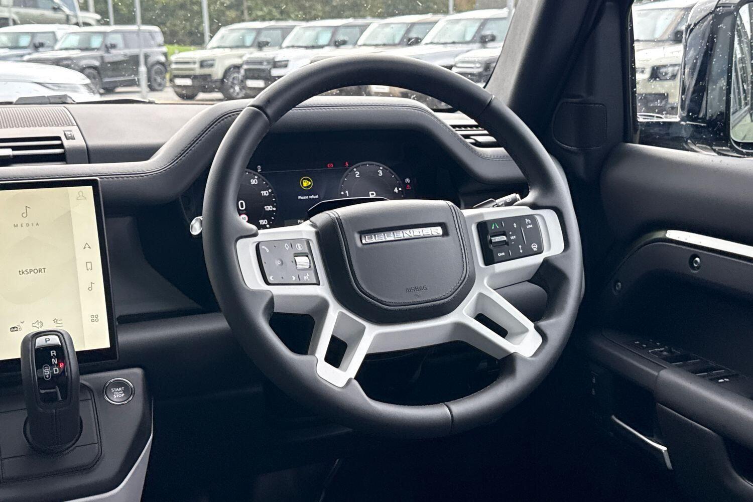 Used Land Rover Defender 110 2026 for sale - 78122405: Photo 17