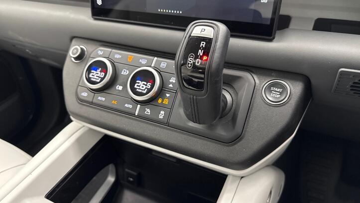 Used Land Rover Defender 2024 for sale - 77211560: Photo 14