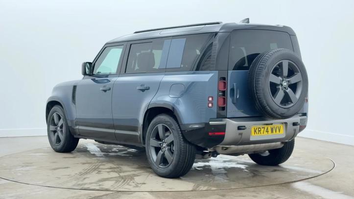 Used Land Rover Defender 2024 for sale - 77211560: Photo 2