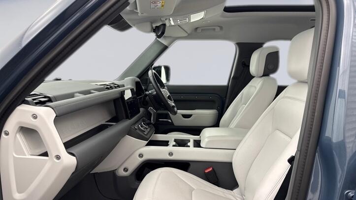 Used Land Rover Defender 2024 for sale - 77211560: Photo 3