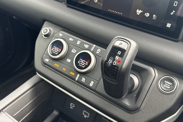 Used Land Rover Defender 110 2023 for sale - 76220295: Photo 14