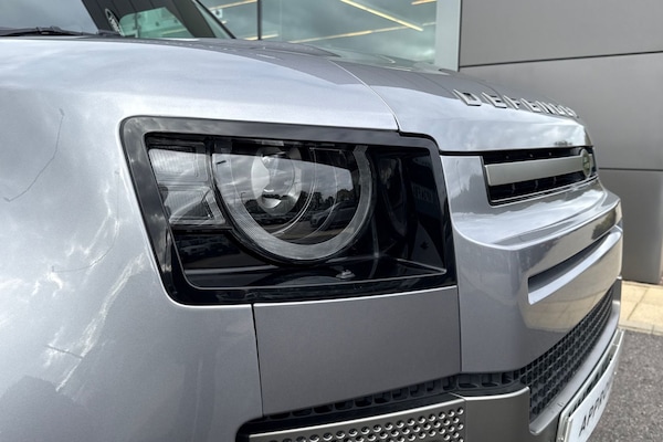 Used Land Rover Defender 110 2023 for sale - 76220295: Photo 18