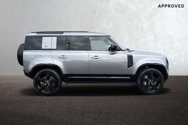 Used Land Rover Defender 110 2023 for sale - 76220295: Photo 6