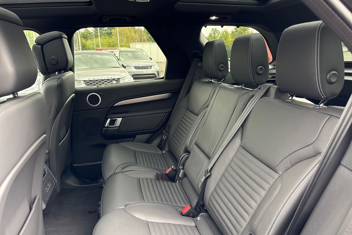 Used Land Rover Discovery 2026 for sale - 77297362: Photo 13