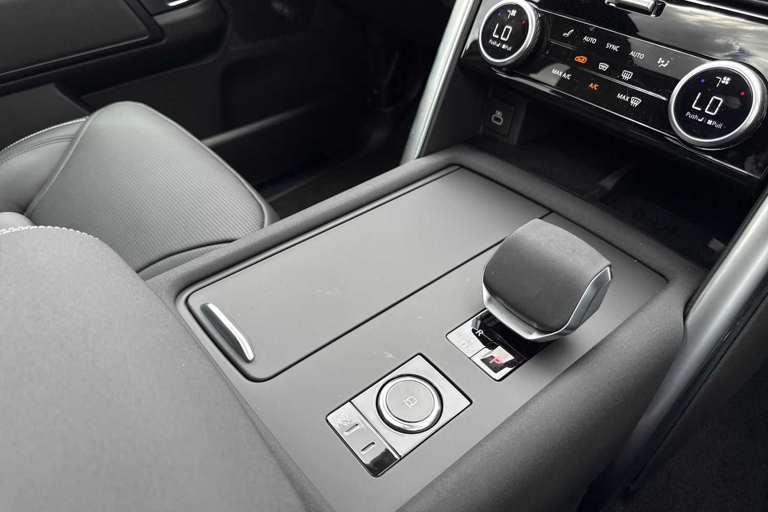 Used Land Rover Discovery 2026 for sale - 77297362: Photo 16