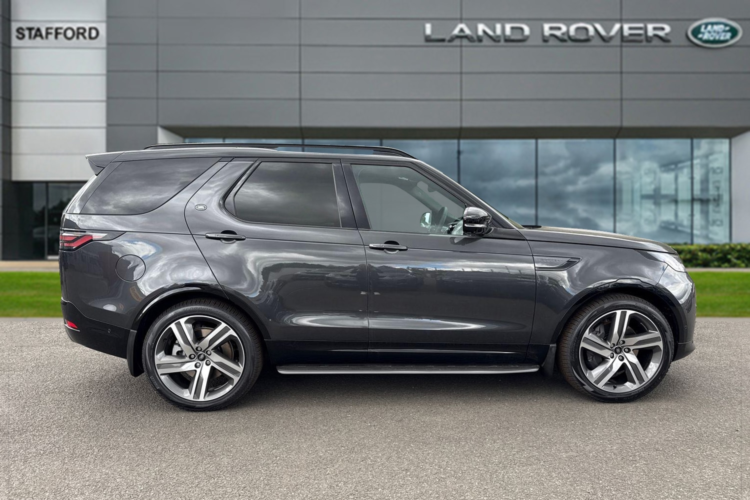 Used Land Rover Discovery 2026 for sale - 77297362: Photo 5