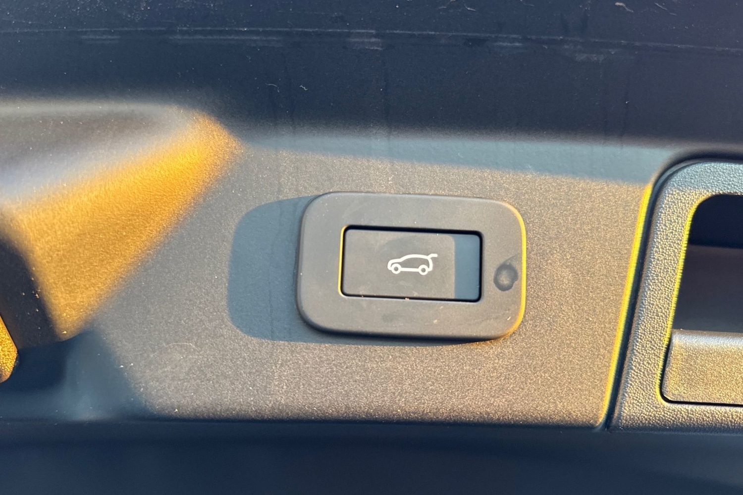 Used Land Rover Range Rover Velar 2025 for sale - 76649203: Photo 30