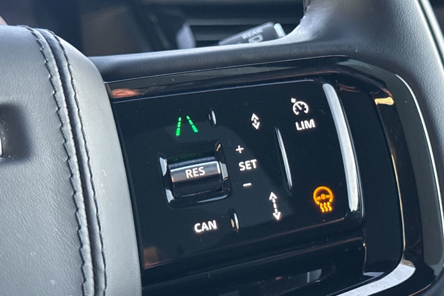 Used Land Rover Range Rover Velar 2025 for sale - 76649203: Photo 33