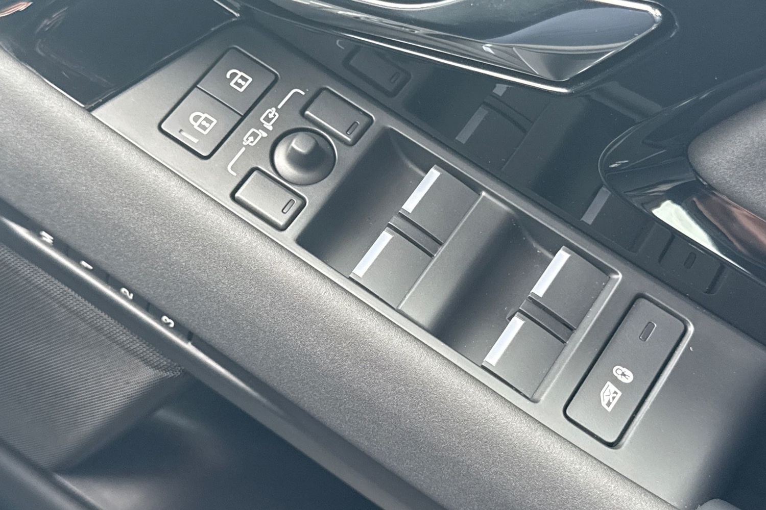 Used Land Rover Range Rover Evoque 2025 for sale - 75968478: Photo 37