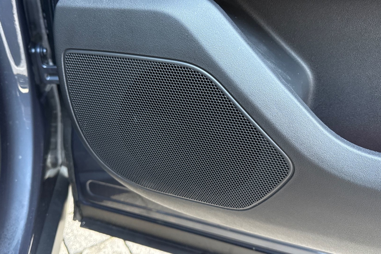 Used Land Rover Range Rover Velar 2023 for sale - 76789539: Photo 25