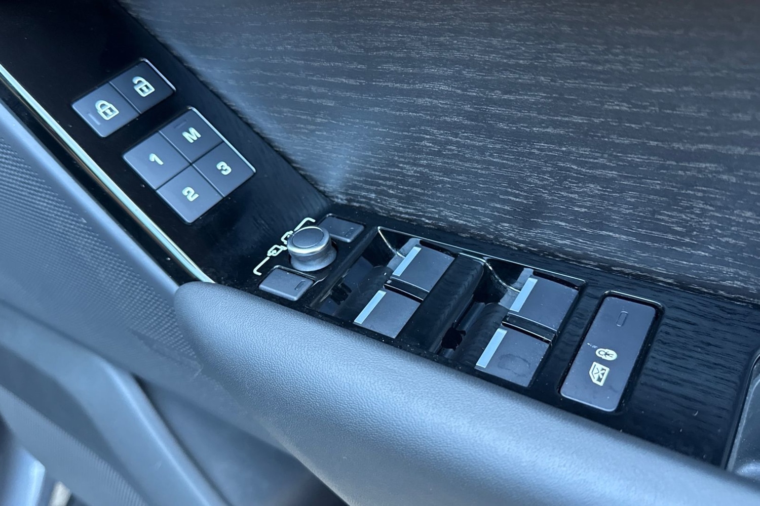 Used Land Rover Range Rover Velar 2023 for sale - 76789539: Photo 26