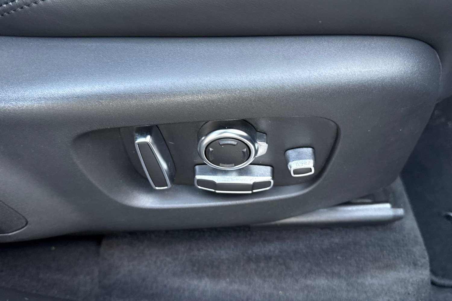 Used Land Rover Range Rover Velar 2023 for sale - 76789539: Photo 36