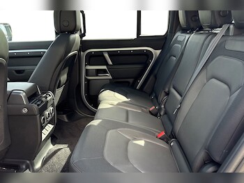 Used Land Rover Defender 110 2024 for sale - 75344154: Photo