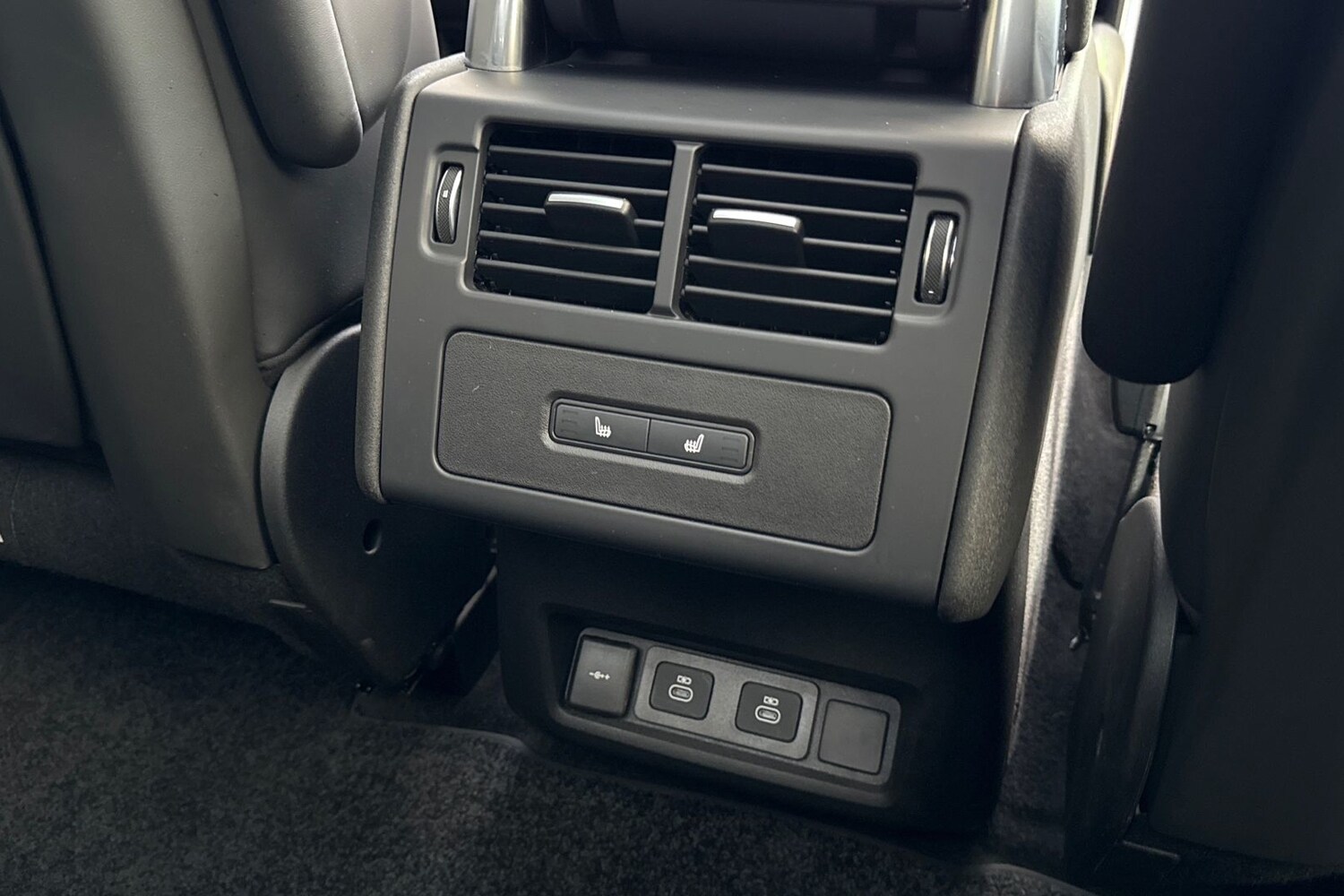 Used Land Rover Discovery 2024 for sale - 76855027: Photo 19