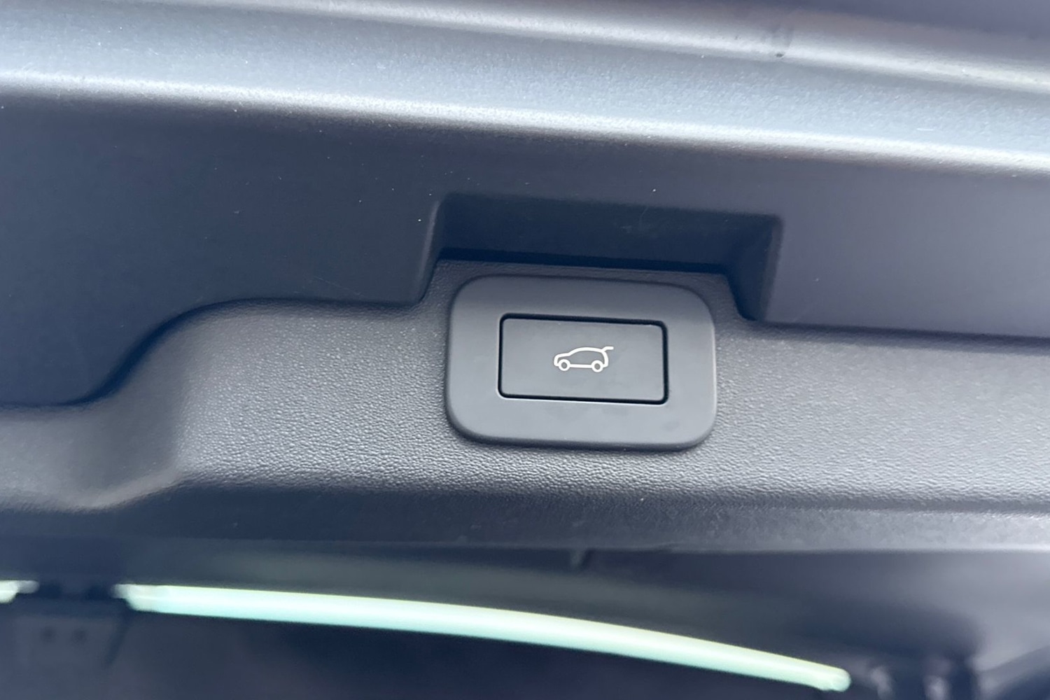 Used Land Rover Discovery 2024 for sale - 76855027: Photo 31