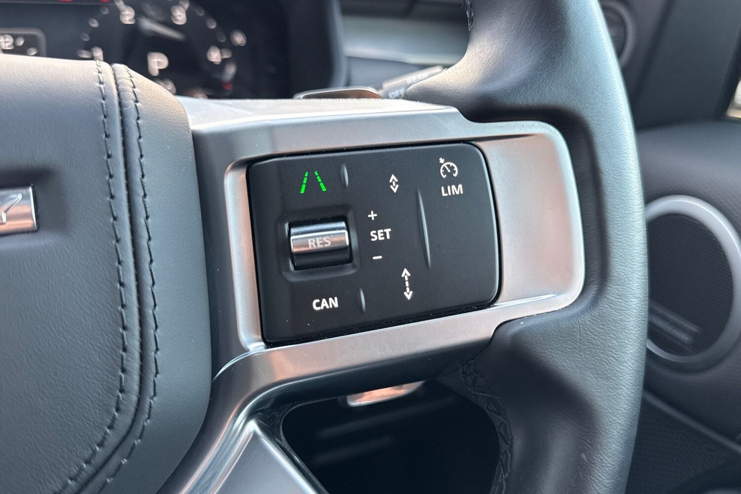 Used Land Rover Discovery 2024 for sale - 76855027: Photo 33