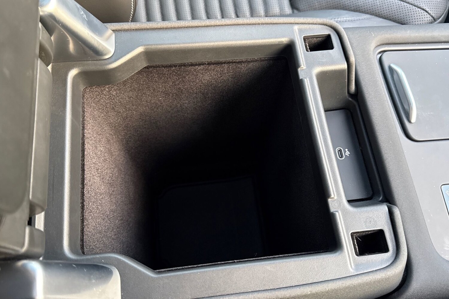 Used Land Rover Discovery 2024 for sale - 76855027: Photo 49