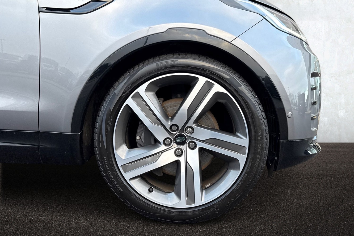 Used Land Rover Discovery 2024 for sale - 76855027: Photo 9