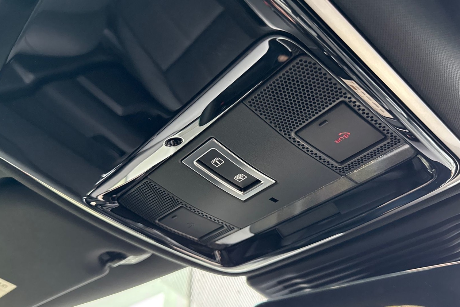 Used Land Rover Range Rover Velar 2023 for sale - 76476112: Photo 24