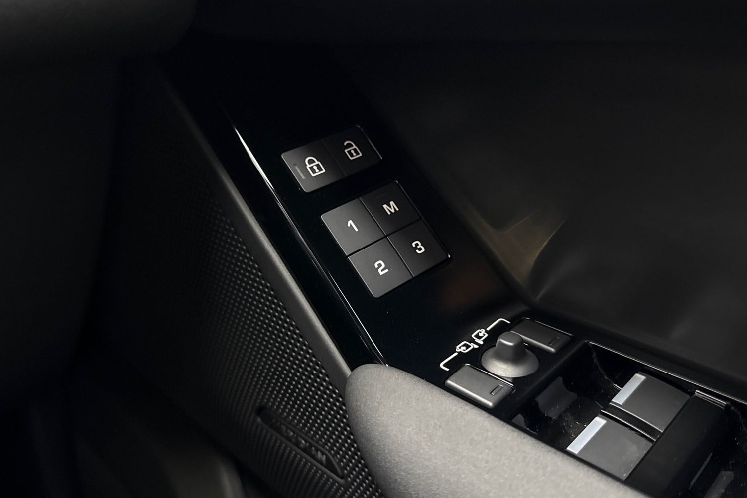 Used Land Rover Range Rover Velar 2023 for sale - 76476112: Photo 26