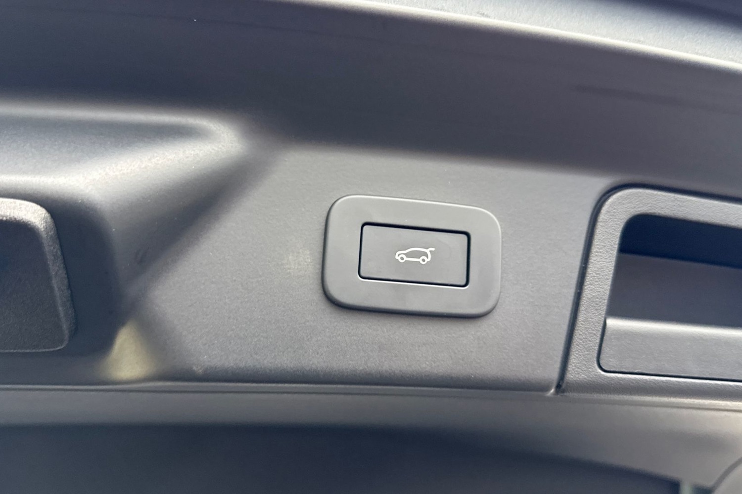 Used Land Rover Range Rover Velar 2023 for sale - 76476112: Photo 30