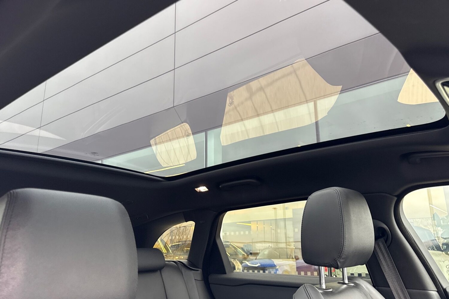 Used Land Rover Range Rover Velar 2023 for sale - 76476112: Photo 31