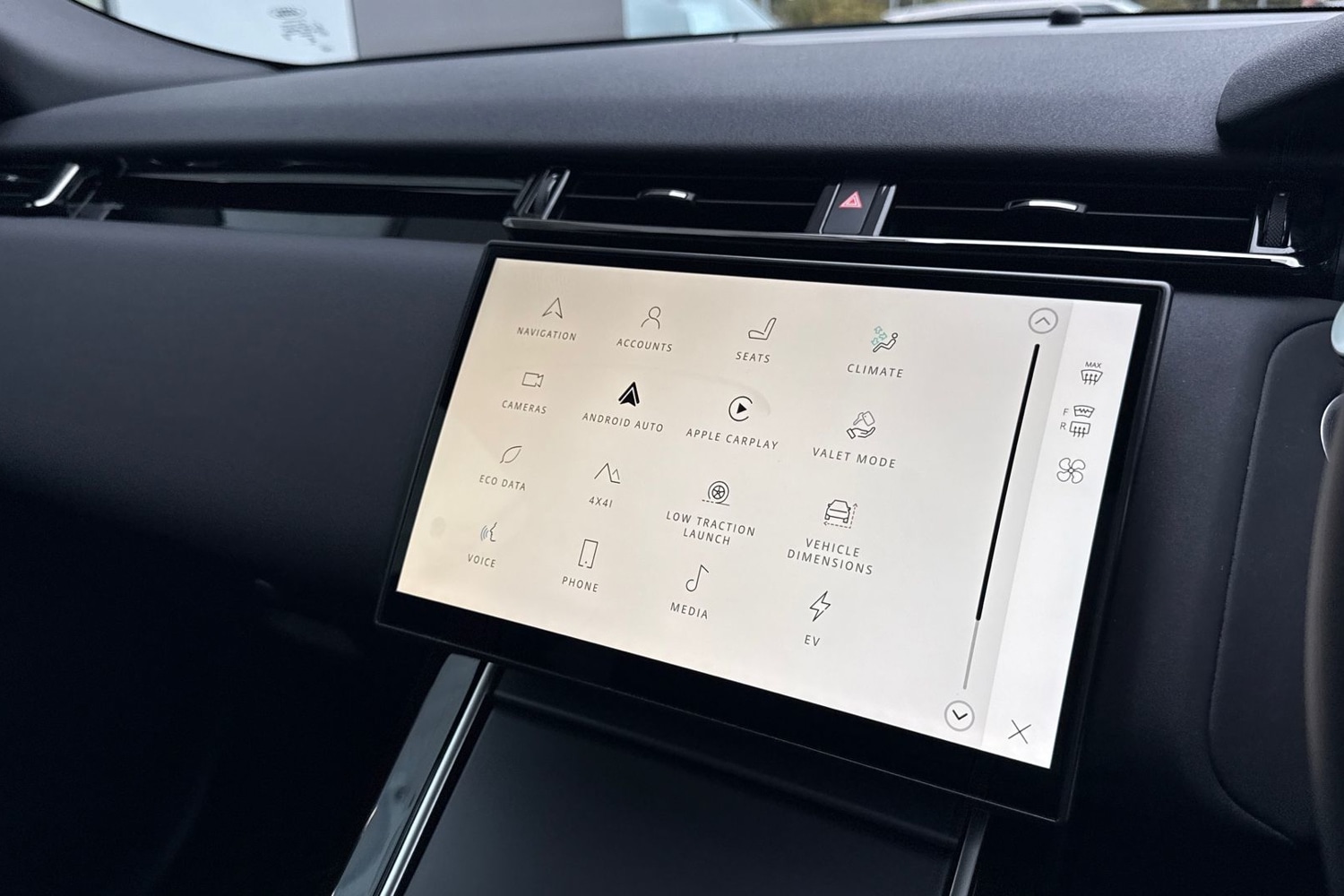 Used Land Rover Range Rover Velar 2023 for sale - 76476112: Photo 34