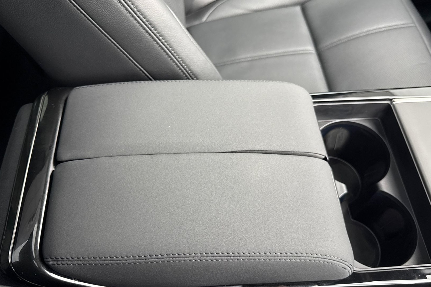 Used Land Rover Range Rover Velar 2023 for sale - 76476112: Photo 45