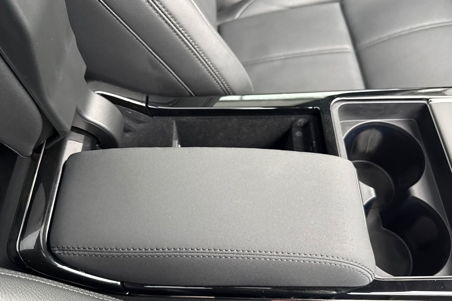 Used Land Rover Range Rover Velar 2023 for sale - 76476112: Photo 46