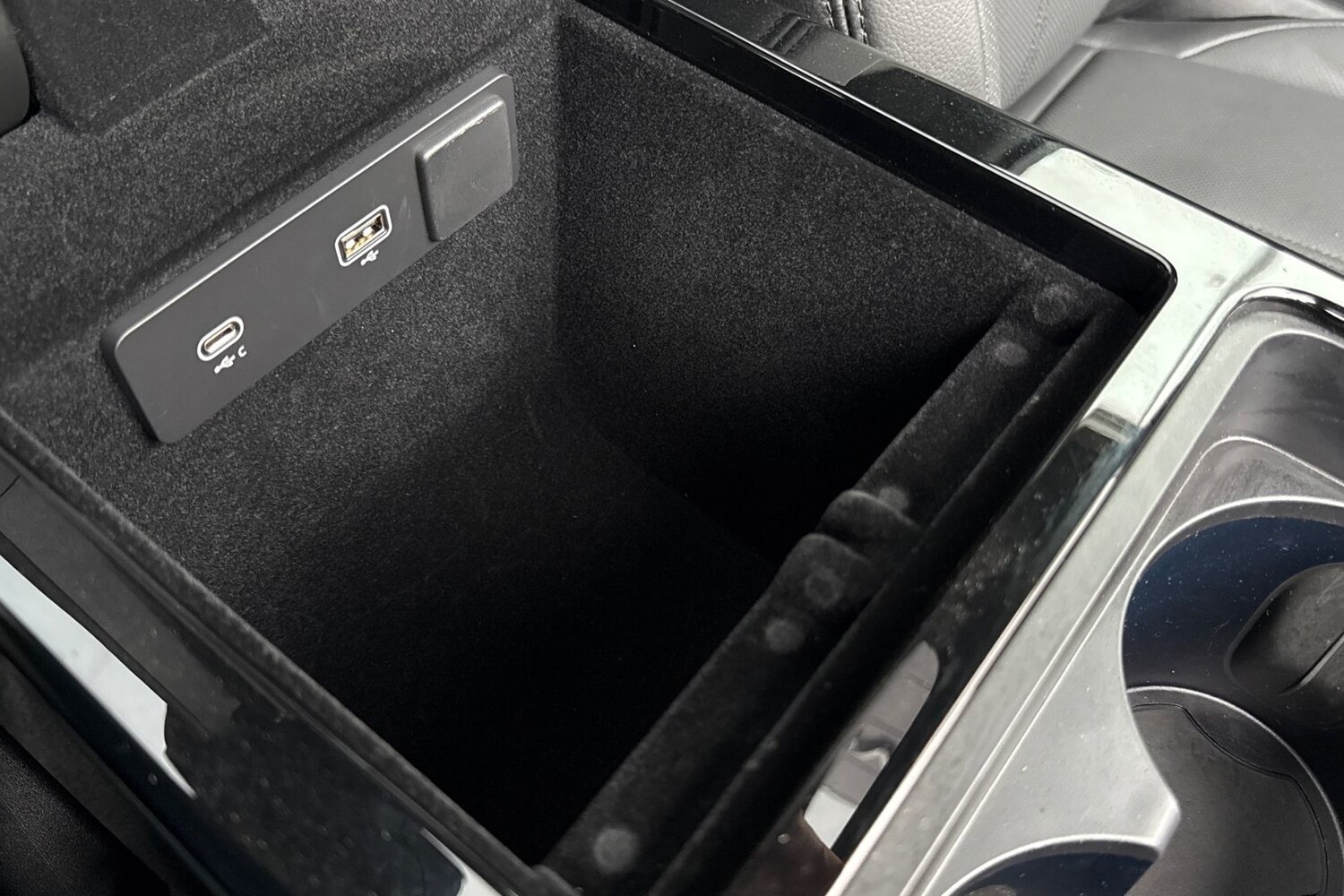 Used Land Rover Range Rover Velar 2023 for sale - 76476112: Photo 47