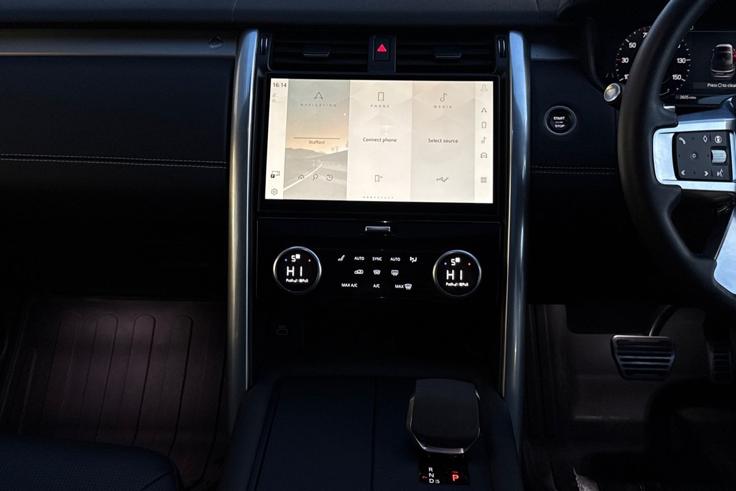 Used Land Rover Discovery 2023 for sale - 76662258: Photo 15