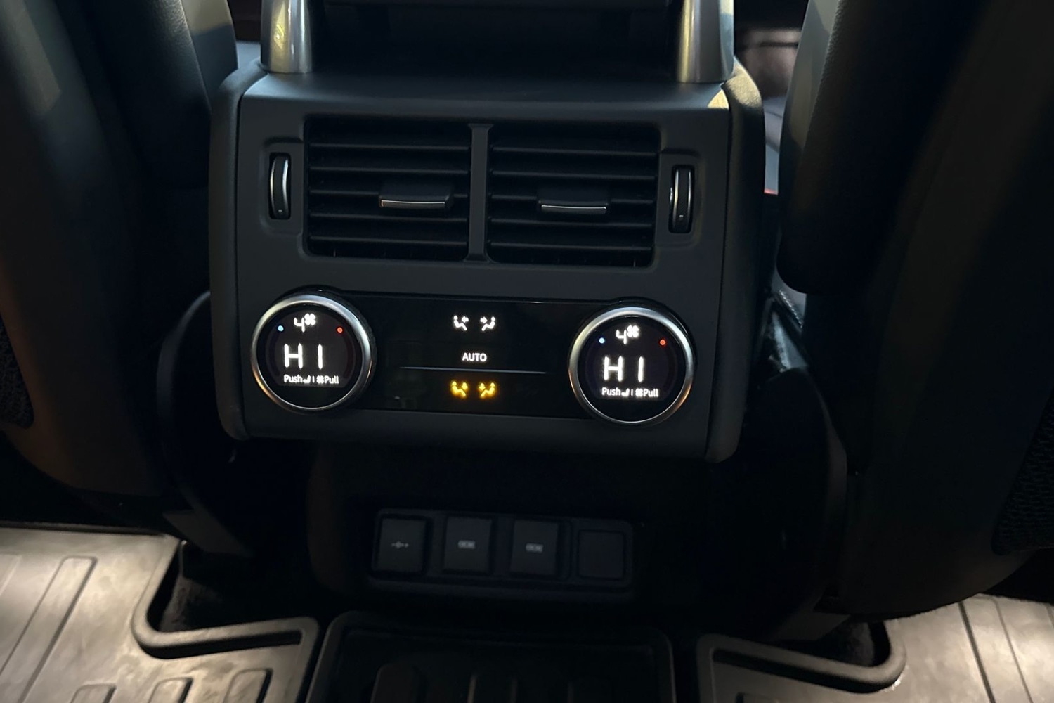 Used Land Rover Discovery 2023 for sale - 76662258: Photo 19