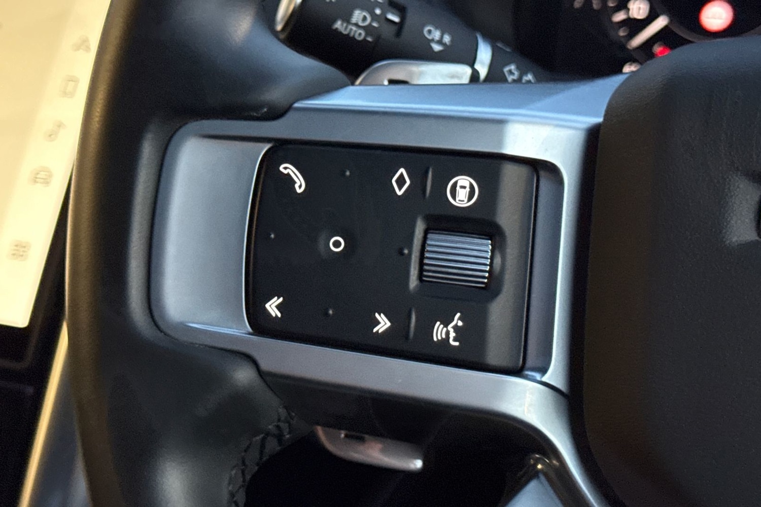 Used Land Rover Discovery 2023 for sale - 76662258: Photo 34