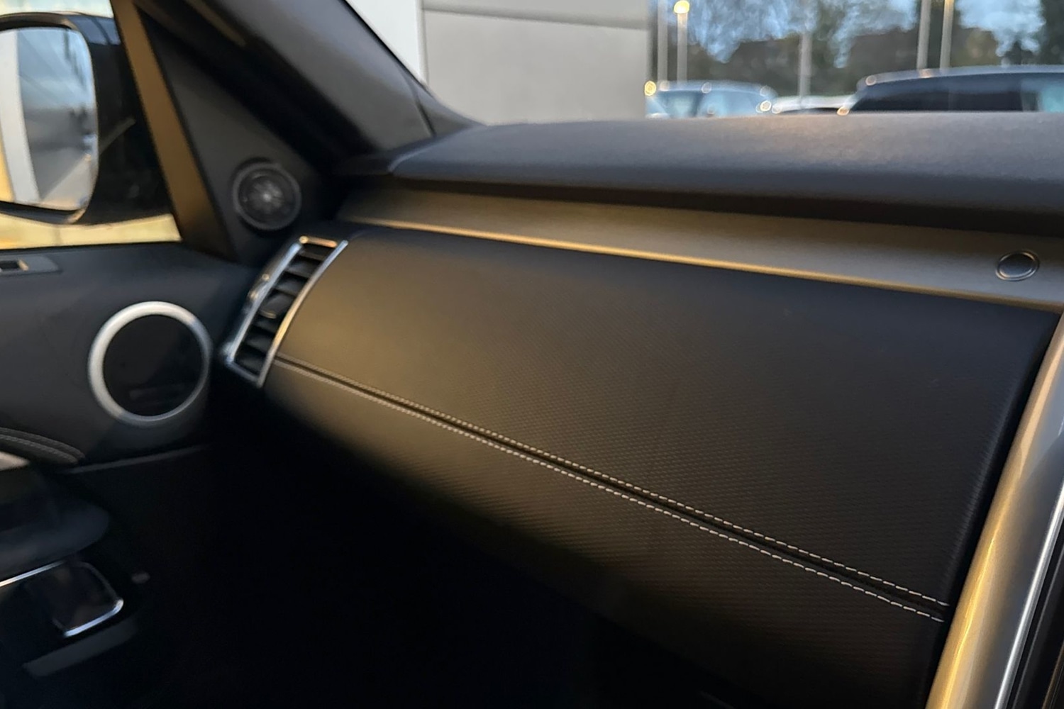 Used Land Rover Discovery 2023 for sale - 76662258: Photo 46