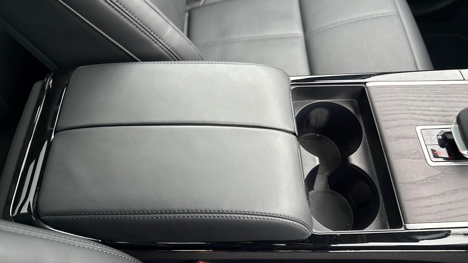 Used Land Rover Range Rover Velar 2025 for sale - 77608256: Photo 45