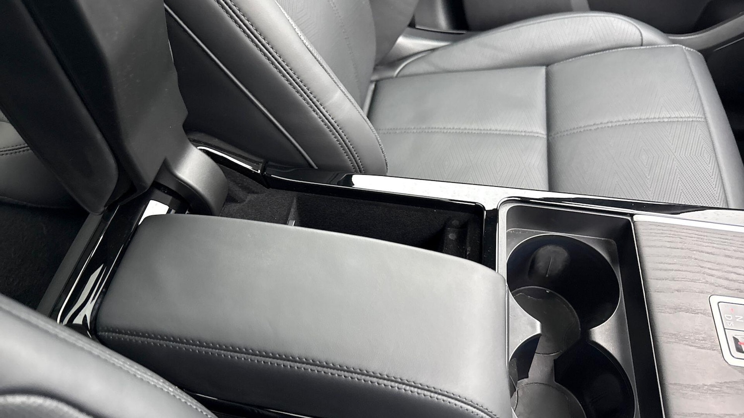 Used Land Rover Range Rover Velar 2025 for sale - 77608256: Photo 46