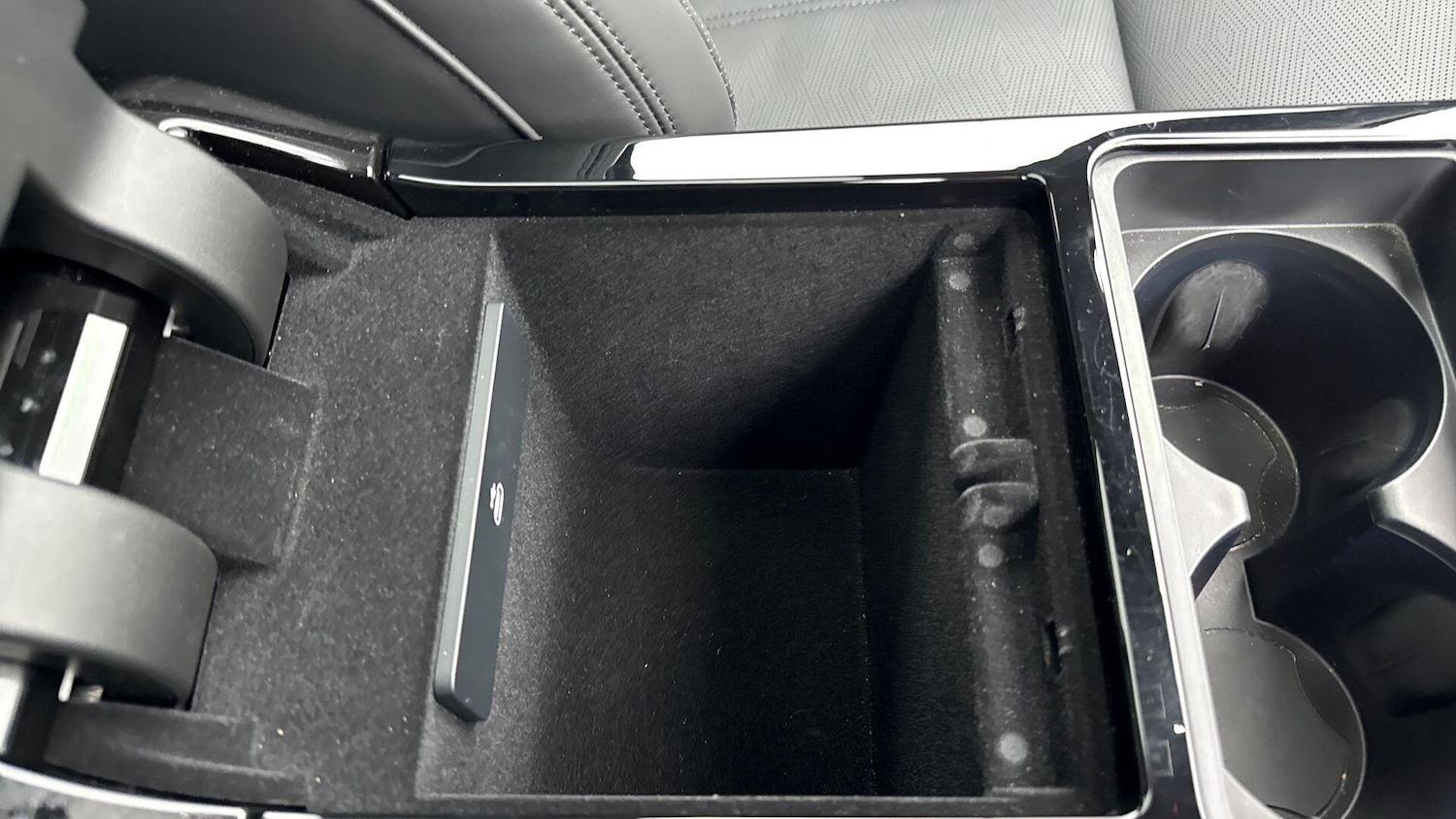 Used Land Rover Range Rover Velar 2025 for sale - 77608256: Photo 47